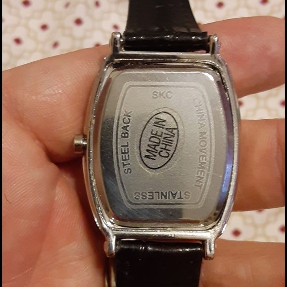 Watch - Picture 4 of 4